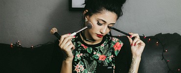Сам себе визажист